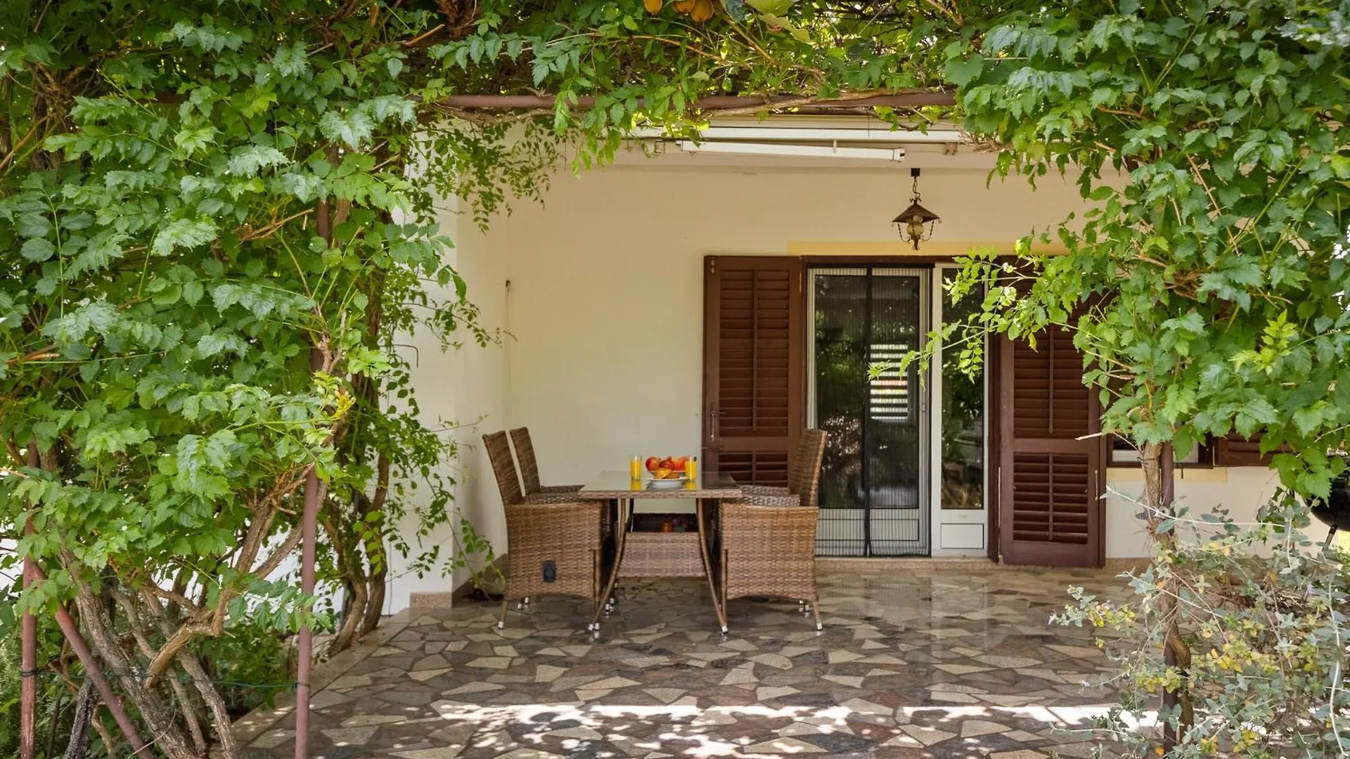 Beautiful Villa Casa Theresa With Grill In Porec Kadumi