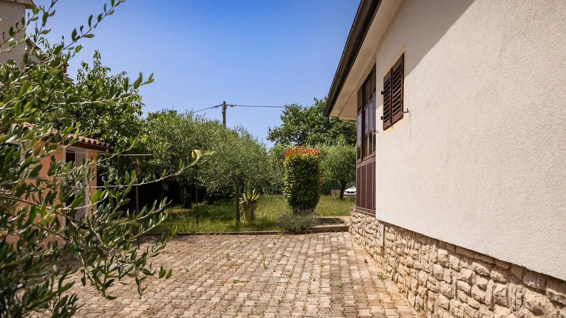 Beautiful Villa Casa Theresa With Grill In Porec Kadumi